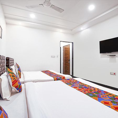 Fabhotel Villa De Benares المظهر الخارجي الصورة