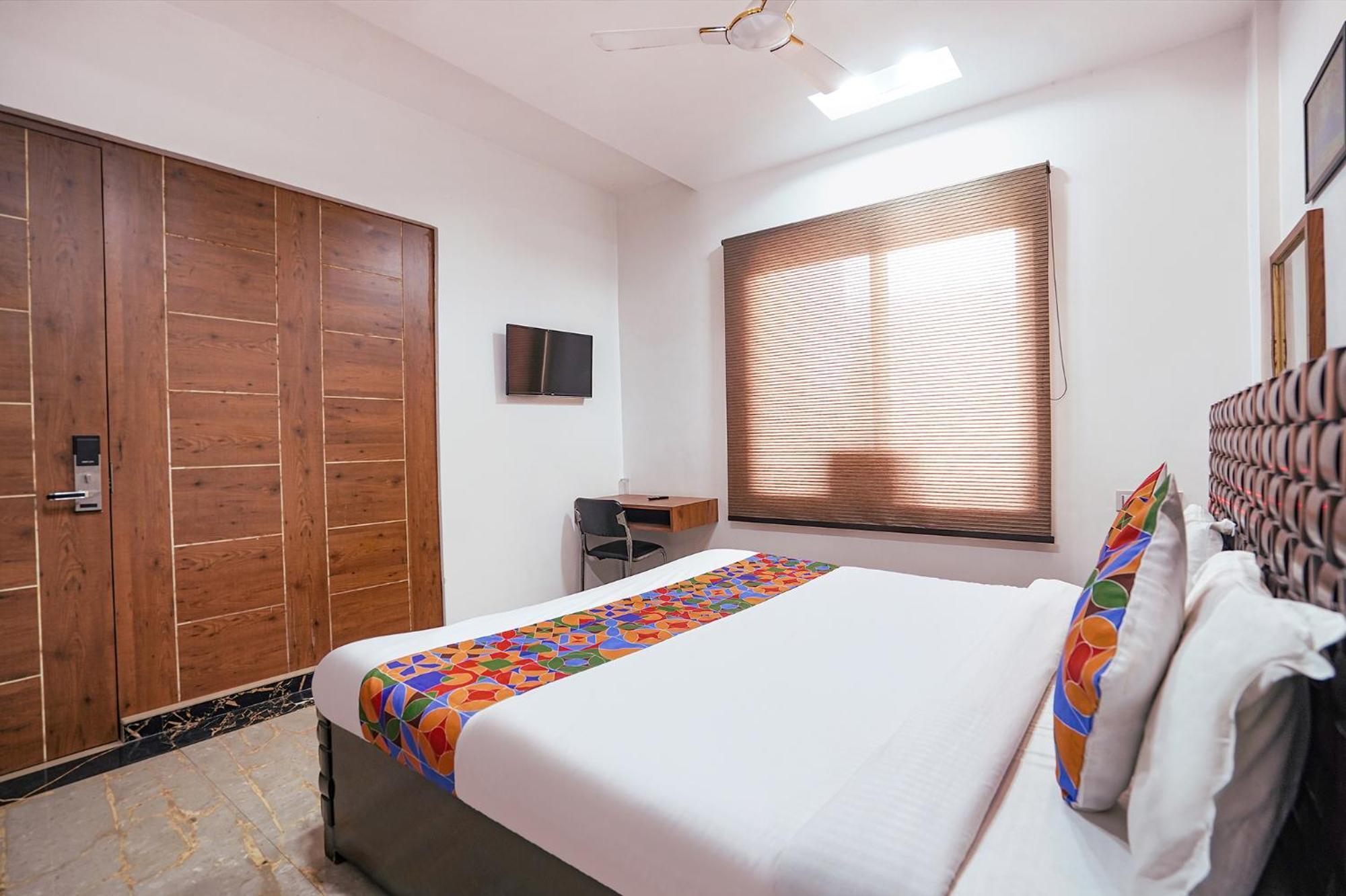 Fabhotel Villa De Benares المظهر الخارجي الصورة